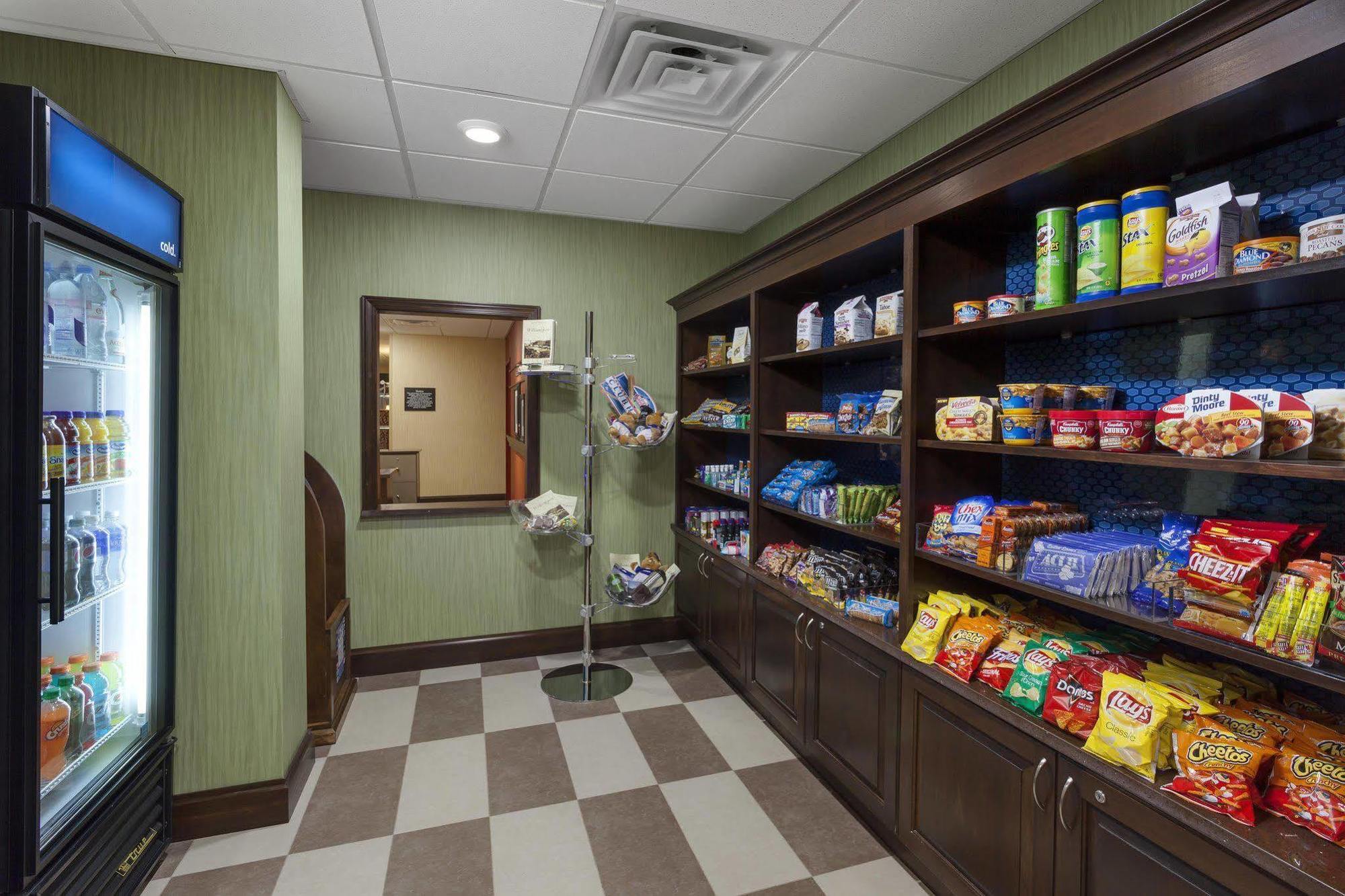 Hampton Inn & Suites Williamsport - Faxon Exit Екстер'єр фото